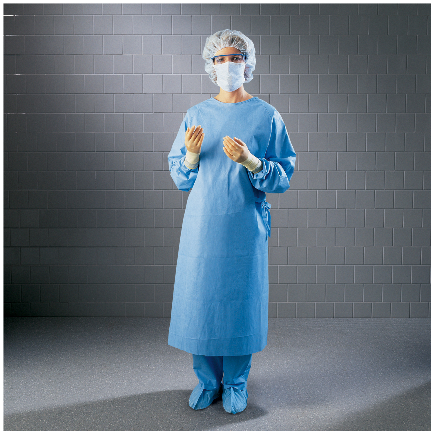 HALYARD ULTRA SURGICAL GOWNS : 95101 EA               $6.85 Stocked