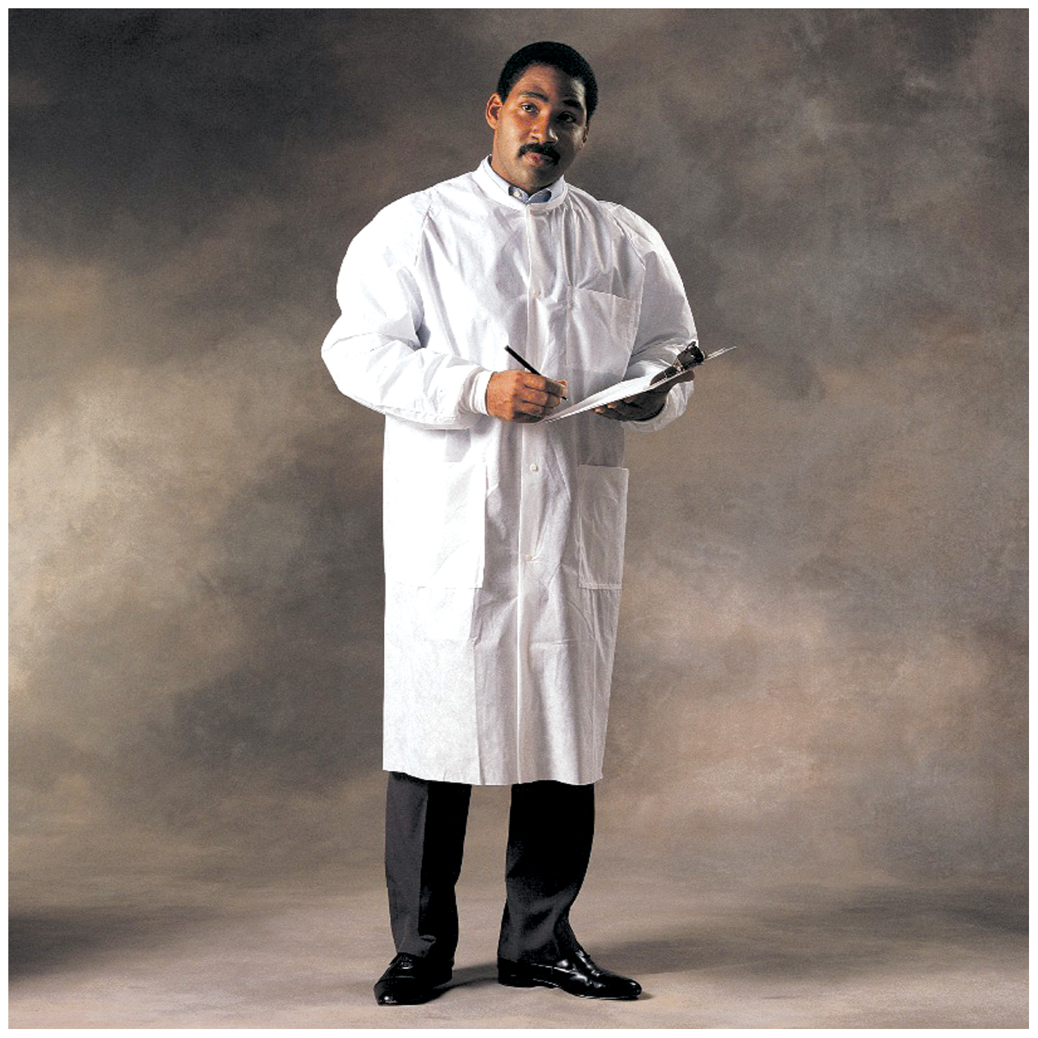 HALYARD BASIC LAB COAT : 10021 EA $7.08 Stocked